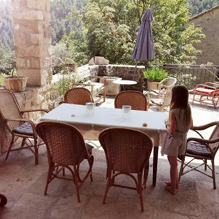 Le Domaine Du Fayet Bed & Breakfast