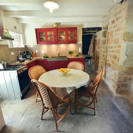 Le Domaine Du Fayet Bed & Breakfast *
