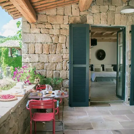 Le Domaine Du Fayet 4* Sanilhac (Ardeche)